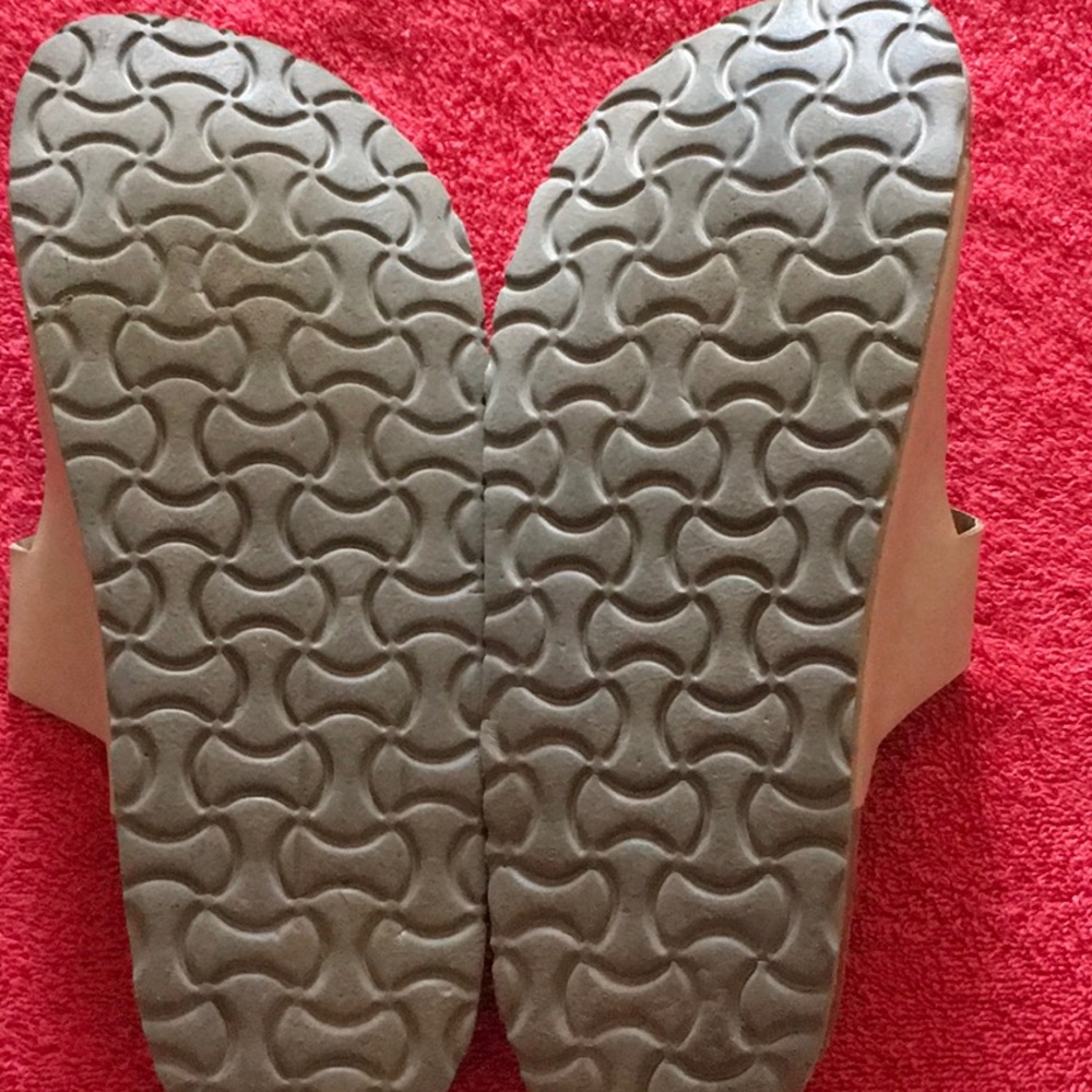 Sandals - Picture 2 of 3